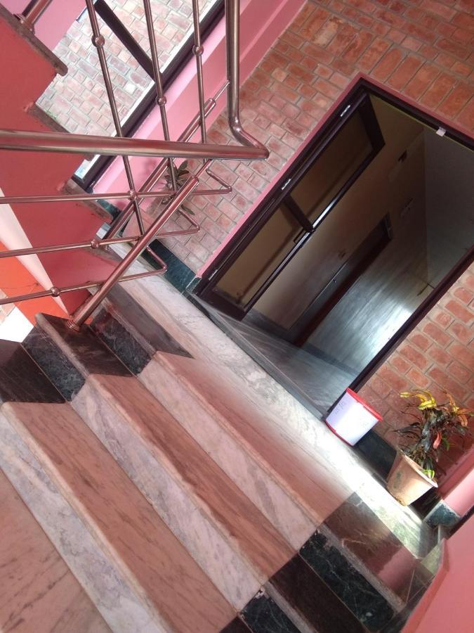 Whispering Woods Inn Bolpur Exterior foto