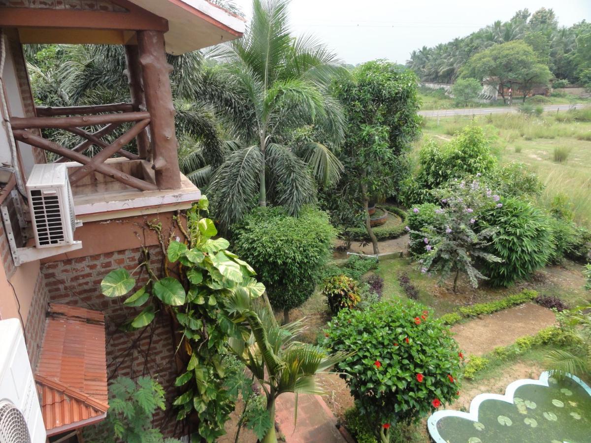 Whispering Woods Inn Bolpur Exterior foto
