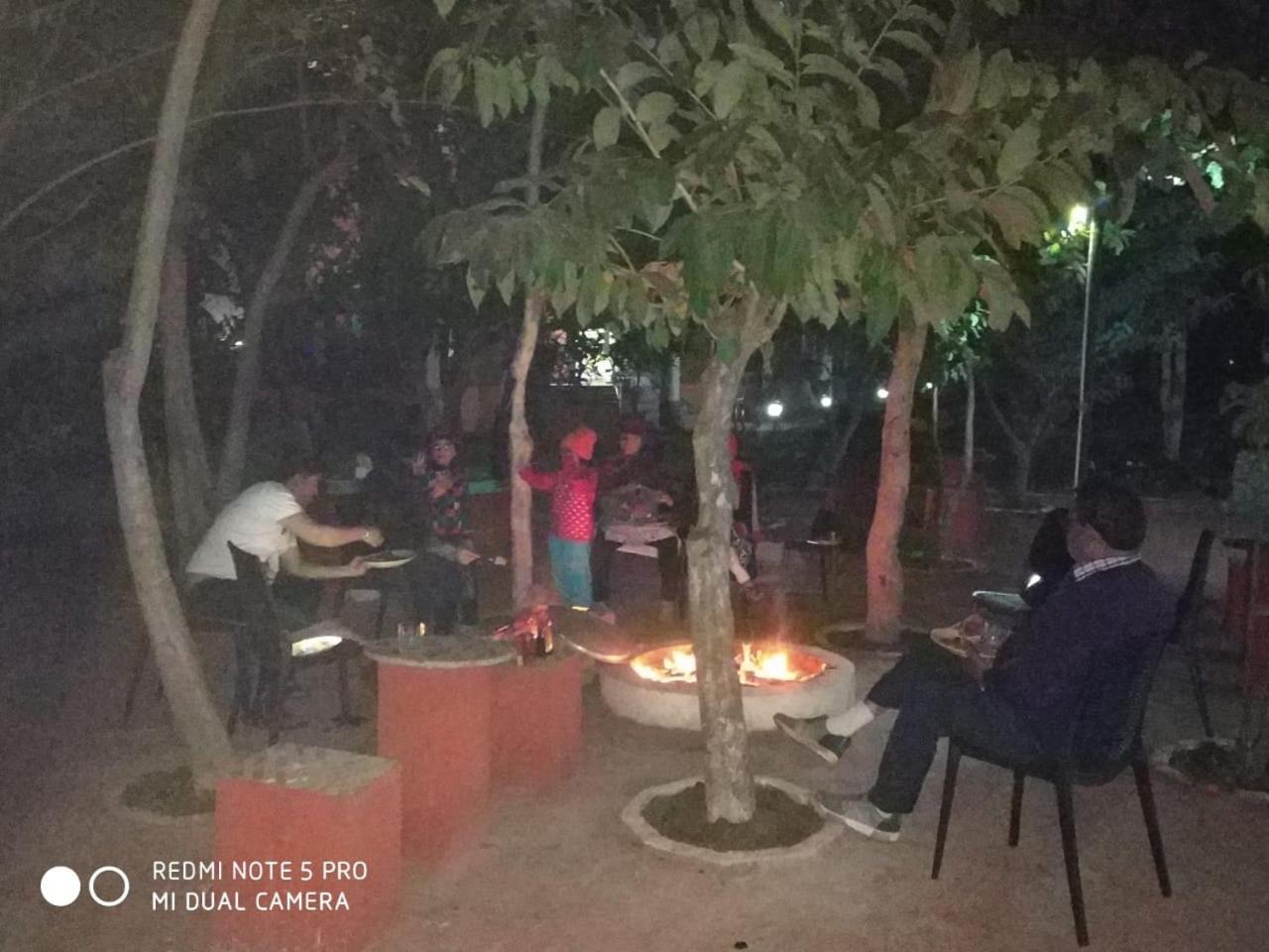 Whispering Woods Inn Bolpur Exterior foto